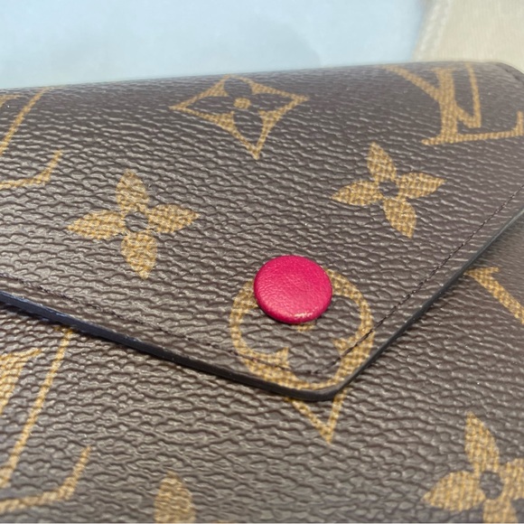 SOLD Louis Vuitton Victorine Monogram Wallet - Picture 3 of 16